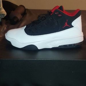 Jordan Max Aura 2